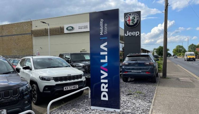 How is the car rental franchise landscape developing for Drivalia?