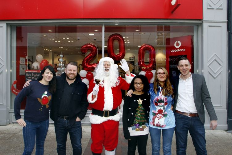 Vodafone opens 200th UK franchise store
