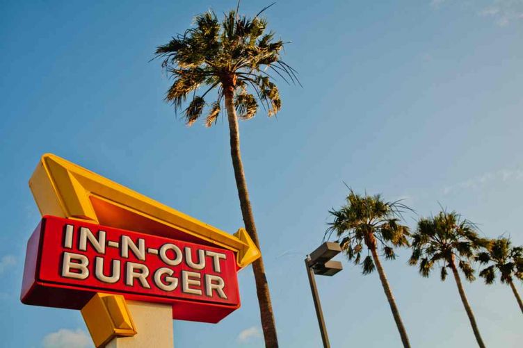 Does In-N-Out Burger franchise in the UK?