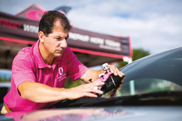 How to become a windscreen repair professional